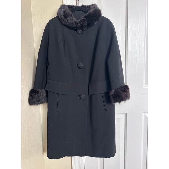 Gorgeous Vintage VTG I. J. Fox Cleveland Fur Trimmed Wool Black Coat Medium - Picture 1 of 9